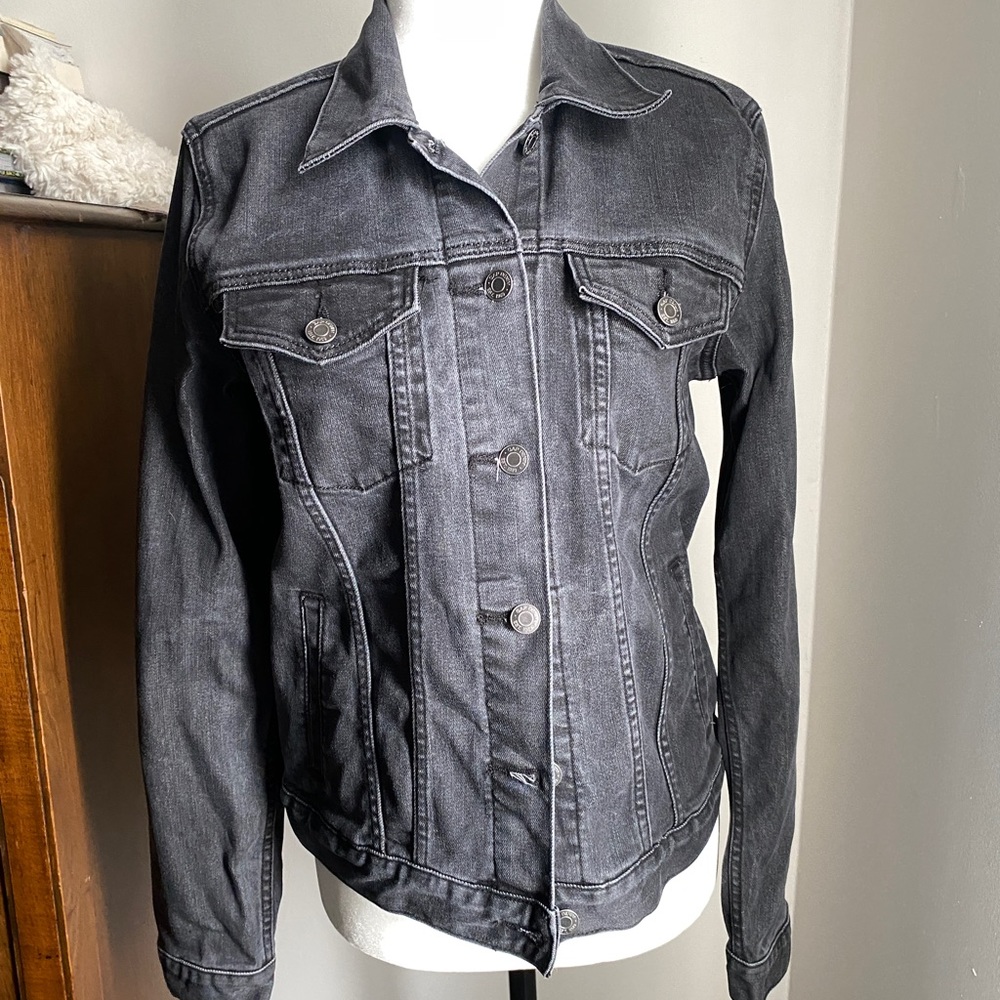 Very cool Gap faded black denim jacket